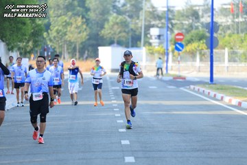 BINH DUONG NEW CITY HALF MARATHON 2024 - Ảnh #1771642