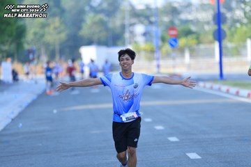 BINH DUONG NEW CITY HALF MARATHON 2024 - Ảnh #1769474