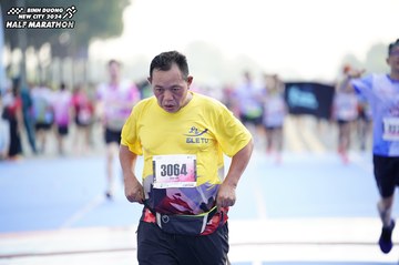 BINH DUONG NEW CITY HALF MARATHON 2024 - Ảnh #1759382