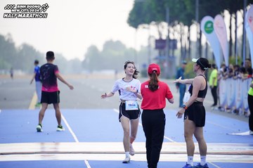 BINH DUONG NEW CITY HALF MARATHON 2024 - Ảnh #1772325