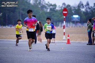 BINH DUONG NEW CITY HALF MARATHON 2024 - Ảnh #1725236