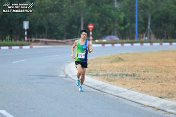 BINH DUONG NEW CITY HALF MARATHON 2024 - Ảnh #1735250