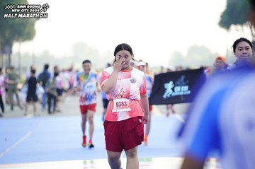 BINH DUONG NEW CITY HALF MARATHON 2024 - Ảnh #1760148