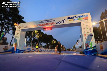 BINH DUONG NEW CITY HALF MARATHON 2024 - Ảnh #1727298