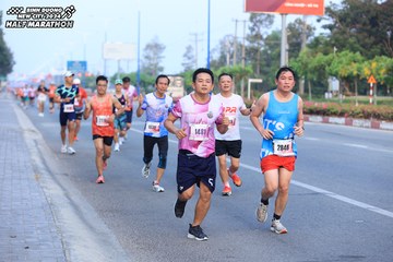 BINH DUONG NEW CITY HALF MARATHON 2024 - Ảnh #1770658