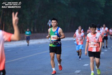 BINH DUONG NEW CITY HALF MARATHON 2024 - Ảnh #1750389
