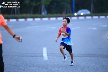 BINH DUONG NEW CITY HALF MARATHON 2024 - Ảnh #1726151