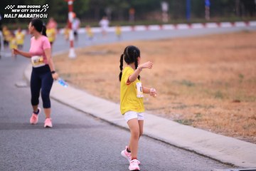 BINH DUONG NEW CITY HALF MARATHON 2024 - Ảnh #1727154