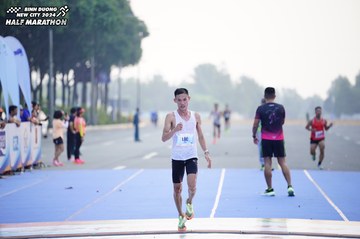 BINH DUONG NEW CITY HALF MARATHON 2024 - Ảnh #1772733
