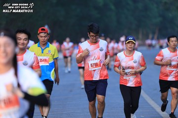 BINH DUONG NEW CITY HALF MARATHON 2024 - Ảnh #1750917
