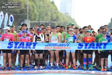 BINH DUONG NEW CITY HALF MARATHON 2024 - Ảnh #1736136