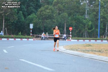 BINH DUONG NEW CITY HALF MARATHON 2024 - Ảnh #1735555