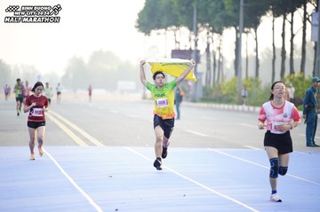 BINH DUONG NEW CITY HALF MARATHON 2024 - Ảnh #1757072