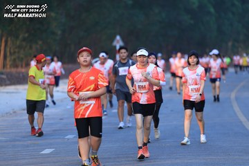 BINH DUONG NEW CITY HALF MARATHON 2024 - Ảnh #1771975