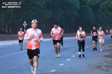 BINH DUONG NEW CITY HALF MARATHON 2024 - Ảnh #1750093