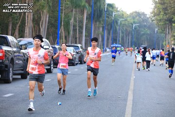 BINH DUONG NEW CITY HALF MARATHON 2024 - Ảnh #1755923
