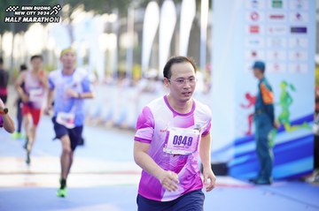 BINH DUONG NEW CITY HALF MARATHON 2024 - Ảnh #1759554