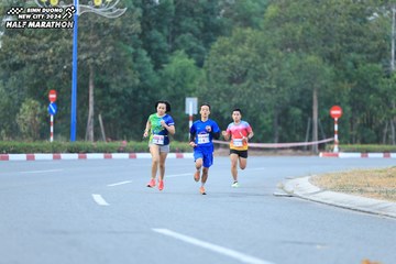 BINH DUONG NEW CITY HALF MARATHON 2024 - Ảnh #1735462