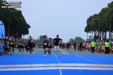 BINH DUONG NEW CITY HALF MARATHON 2024 - Ảnh #1737217