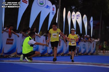 BINH DUONG NEW CITY HALF MARATHON 2024 - Ảnh #1729205