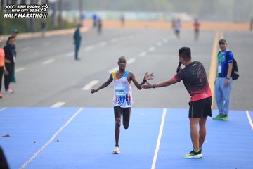 BINH DUONG NEW CITY HALF MARATHON 2024 - Ảnh #1738823