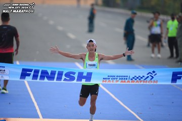 BINH DUONG NEW CITY HALF MARATHON 2024 - Ảnh #1738625