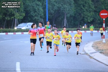 BINH DUONG NEW CITY HALF MARATHON 2024 - Ảnh #1726303