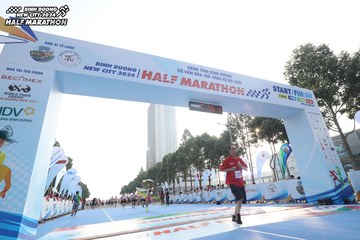 BINH DUONG NEW CITY HALF MARATHON 2024 - Ảnh #1821574