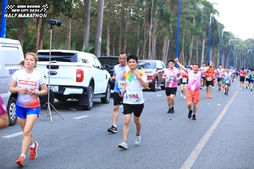 BINH DUONG NEW CITY HALF MARATHON 2024 - Ảnh #1750234