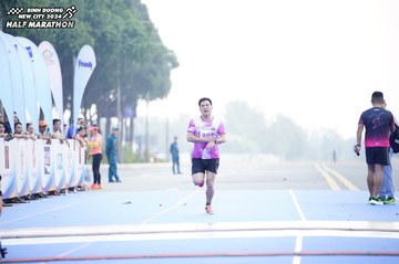 BINH DUONG NEW CITY HALF MARATHON 2024 - Ảnh #1771549