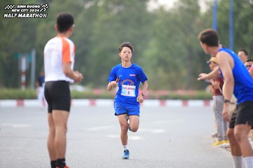 BINH DUONG NEW CITY HALF MARATHON 2024 - Ảnh #1736546