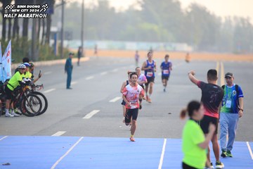 BINH DUONG NEW CITY HALF MARATHON 2024 - Ảnh #1739263