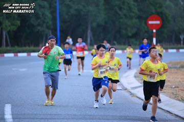 BINH DUONG NEW CITY HALF MARATHON 2024 - Ảnh #1726188
