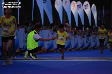 BINH DUONG NEW CITY HALF MARATHON 2024 - Ảnh #1729133