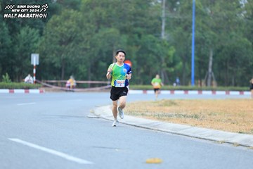 BINH DUONG NEW CITY HALF MARATHON 2024 - Ảnh #1735490