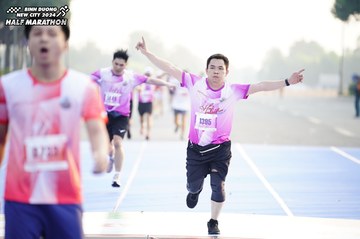 BINH DUONG NEW CITY HALF MARATHON 2024 - Ảnh #1758091