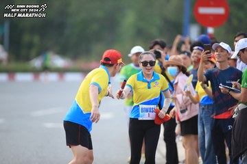 BINH DUONG NEW CITY HALF MARATHON 2024 - Ảnh #1736276