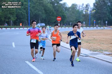 BINH DUONG NEW CITY HALF MARATHON 2024 - Ảnh #1726037