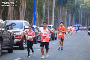 BINH DUONG NEW CITY HALF MARATHON 2024 - Ảnh #1756325