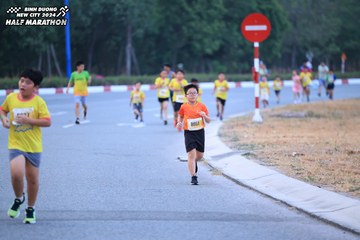 BINH DUONG NEW CITY HALF MARATHON 2024 - Ảnh #1726344