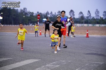 BINH DUONG NEW CITY HALF MARATHON 2024 - Ảnh #1725899