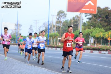 BINH DUONG NEW CITY HALF MARATHON 2024 - Ảnh #1776295