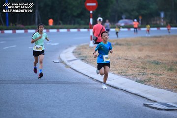 BINH DUONG NEW CITY HALF MARATHON 2024 - Ảnh #1726065