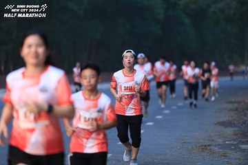 BINH DUONG NEW CITY HALF MARATHON 2024 - Ảnh #1750055