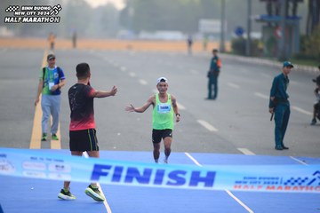 BINH DUONG NEW CITY HALF MARATHON 2024 - Ảnh #1738582