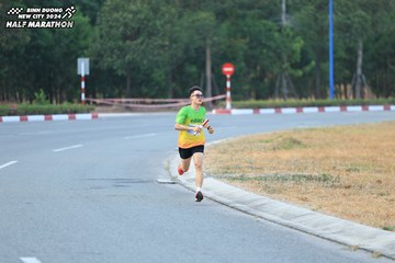BINH DUONG NEW CITY HALF MARATHON 2024 - Ảnh #1735143