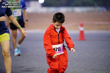 BINH DUONG NEW CITY HALF MARATHON 2024 - Ảnh #1725825