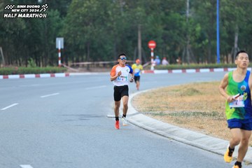 BINH DUONG NEW CITY HALF MARATHON 2024 - Ảnh #1735314