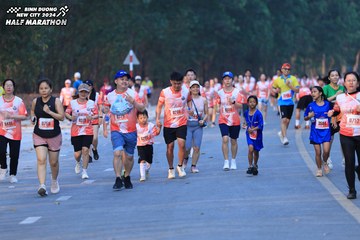 BINH DUONG NEW CITY HALF MARATHON 2024 - Ảnh #1772335