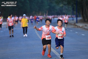 BINH DUONG NEW CITY HALF MARATHON 2024 - Ảnh #1772232